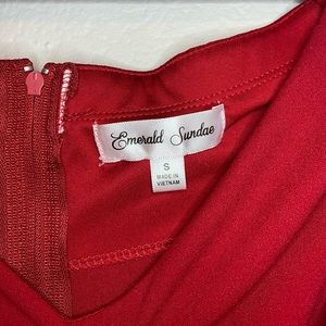 • RED EMERALD SUNDAE DRESS •